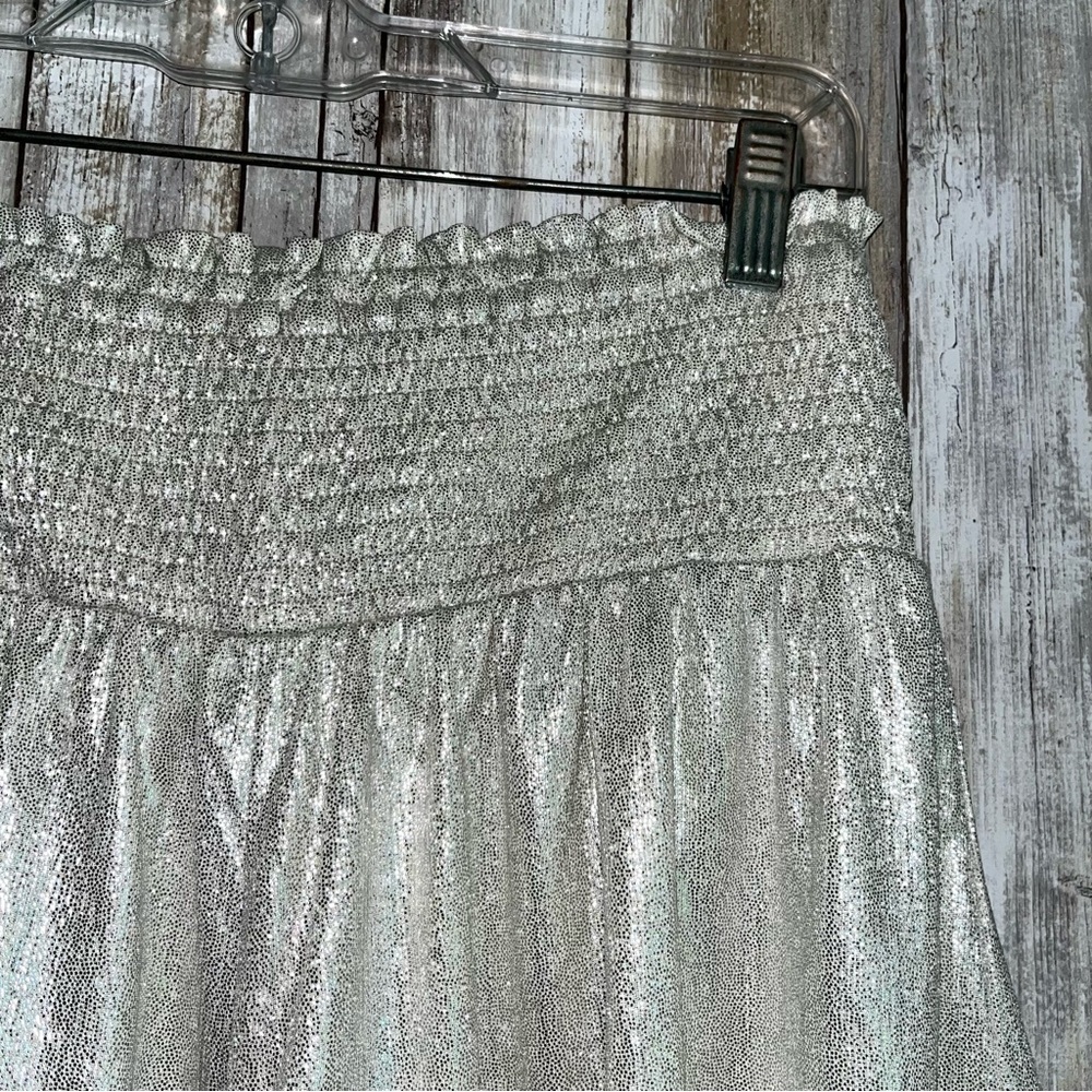 TCEC Silver Smocked High Waist Shorts - Picture 4 of 5